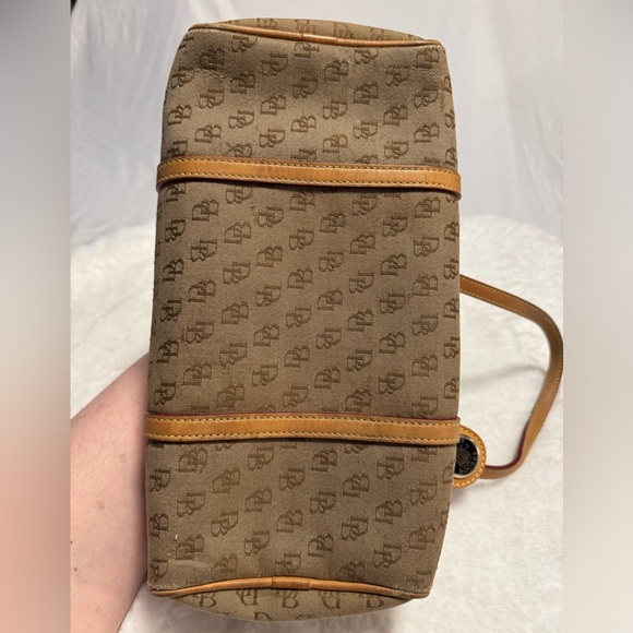 Dooney & Bourke Vintage Tan Mini Barrel Bag Purse Y2K Neutral Rare EUC Preppy - Picture 5 of 16